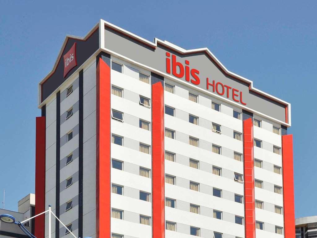 Ibis Vitoria Praia Do Canto Екстер'єр фото