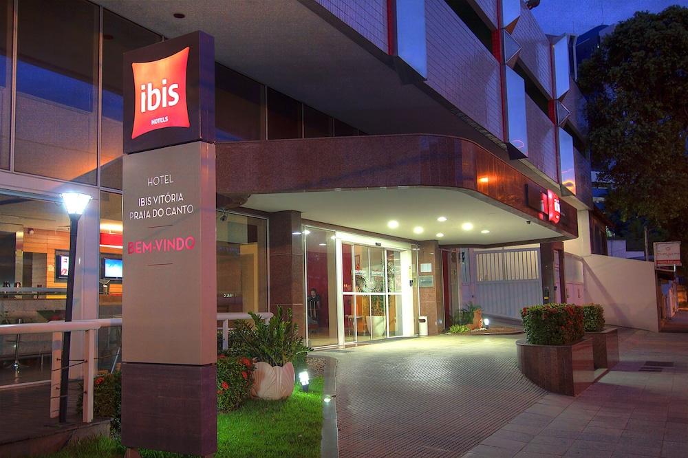 Ibis Vitoria Praia Do Canto Екстер'єр фото