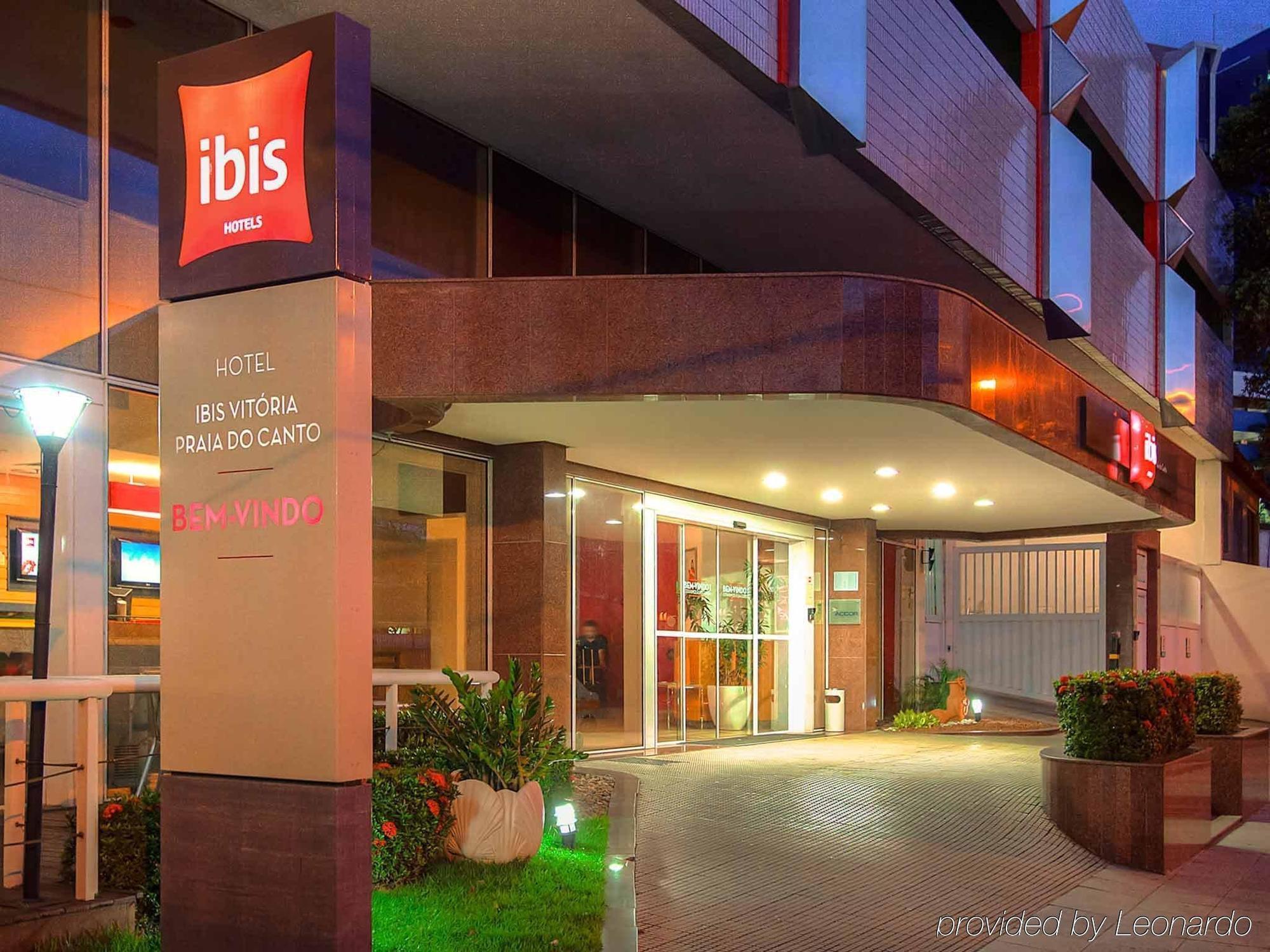 Ibis Vitoria Praia Do Canto Екстер'єр фото
